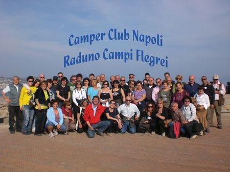 Camper club Napoli - fotoGruppoCF.jpg